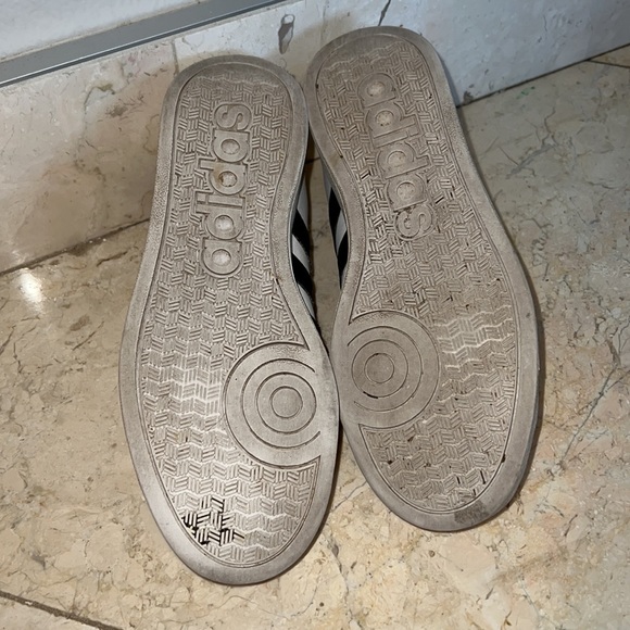 Adidas three stripe sneakers - Picture 10 of 11